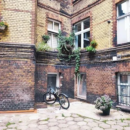 Poznanski Pryzmat 아파트 *